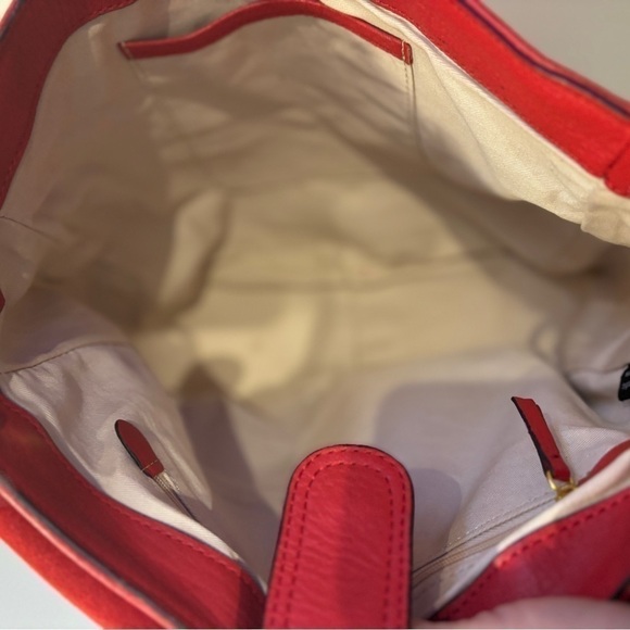 Mulberry Red Pebbled Leather Crossbody – Tree Logo, British Designer - Picture 11 of 14